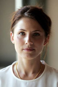 Tuva Novotny photo 3