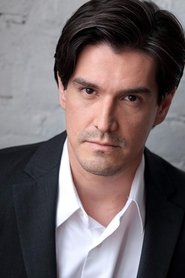 Fernando del Cuadro as Distinctive Man