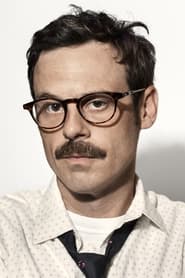 Profile picture of Scoot McNairy who plays Walt Breslin