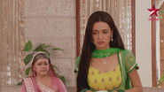 Shyam Mistreats Khushi
