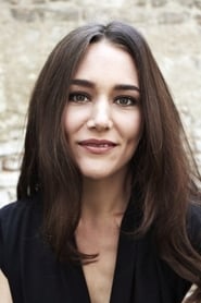 Alissa Jung as Julia Hagemann