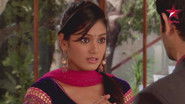 Lavanya Proposes to Arnav