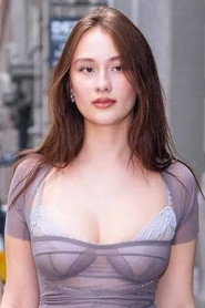 Lola Tung — Fotoğraf 6