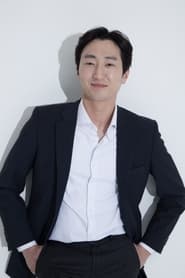 Jung Woo-young as CCTV room staff