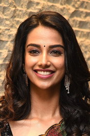Meenakshi Chaudhary 800x1200
