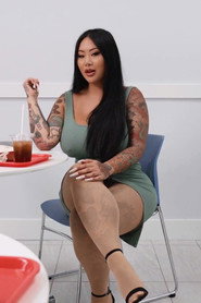 Futanari Pisser