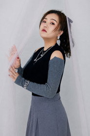 Qiao Shiyu is Xiaofang Mo (voice)