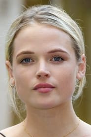 Gabriella Wilde as Saffy