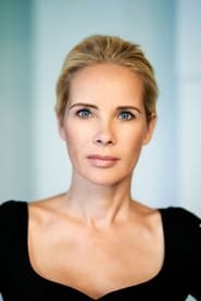 Sylvia Leifheit as Britta Henning