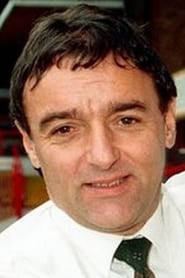 Lou Macari as Analyst