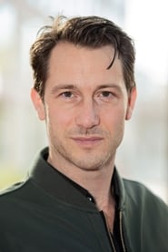 David Rott as Stefan Pfaff