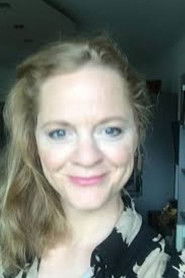 Cser Kinga as Paramedic