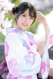 中森ななみ