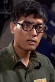 Sun Ya-Tung as Lieutenant Lau