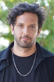 Dimitris Mothonaios as Stefanos Valvis