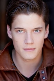 Justin Kelly as Dylan Mallone