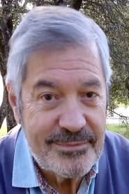 Carlos del Pino as Locutor