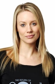 Kellie Shirley as Carly Wicks