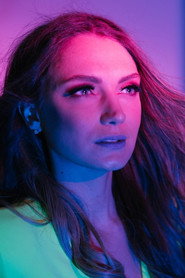 Hannah Levien 666x1000