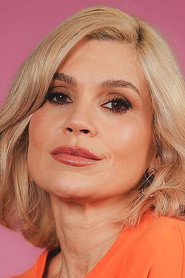 Flávia Alessandra portrait