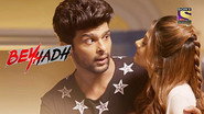 Maya threatens Vandana With Knife