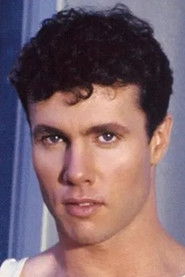 Scott Bond is Kurt's Roommate