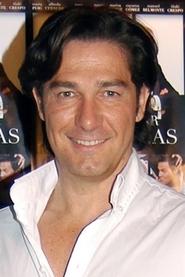 Luis Lorenzo Crespo as Reyes