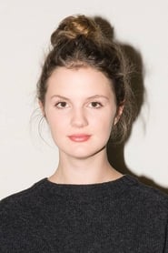 Profile picture of Alina Stiegler who plays Petrovic