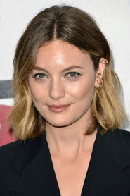 Leila George photo 6