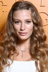 Serenay Sarıkaya 6