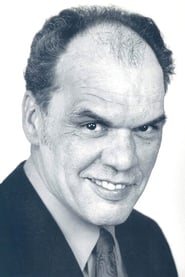 Charles Gunning as Hugh Crain