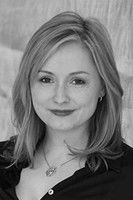 Nina Siemanszko as Laura