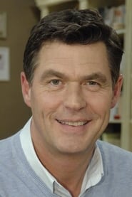 Michael Müller as Schwarzkopf