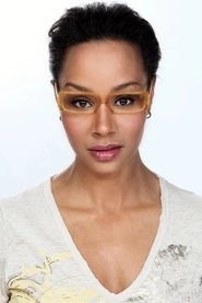 Yvette McKoy as Hunter #3