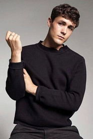 Jonah Hauer-King 304x455