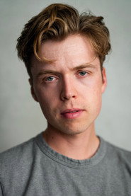 Evan Roe photo 5