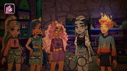 Draculaura Uses Magic To Find Answers!