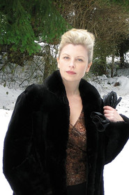 Debra Donohue 666x1000