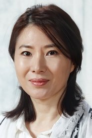 Profile picture of Hwang Young-hee who plays Madam Kim