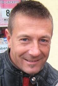 Image of Chris Hilton