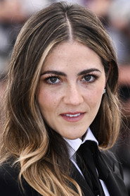Isabelle Fuhrman photo 5
