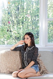 Farrah Aviva 666x1000