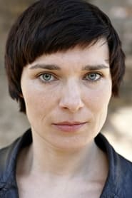 Kathrin Wehlisch as Evelyn Berger