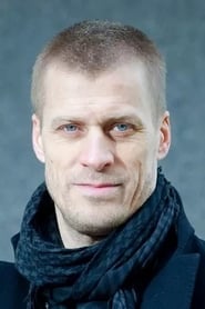 Jens Hultén as Dr. Berglund