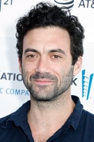 Morgan Spector as Sylvester Stallone