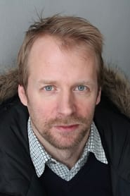Jacob Seth Fransson as Veterinär