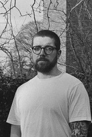 Photo de Samuel Gale, qui joue Paul McCarthy dans Not Another Rockstar