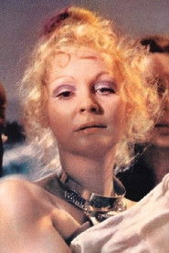 Elke Haltaufderheide is Elena Berg