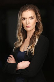 Holly Hougham 666x1000