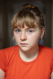 Mathilde Le Borgne is Jeanne Dupuis